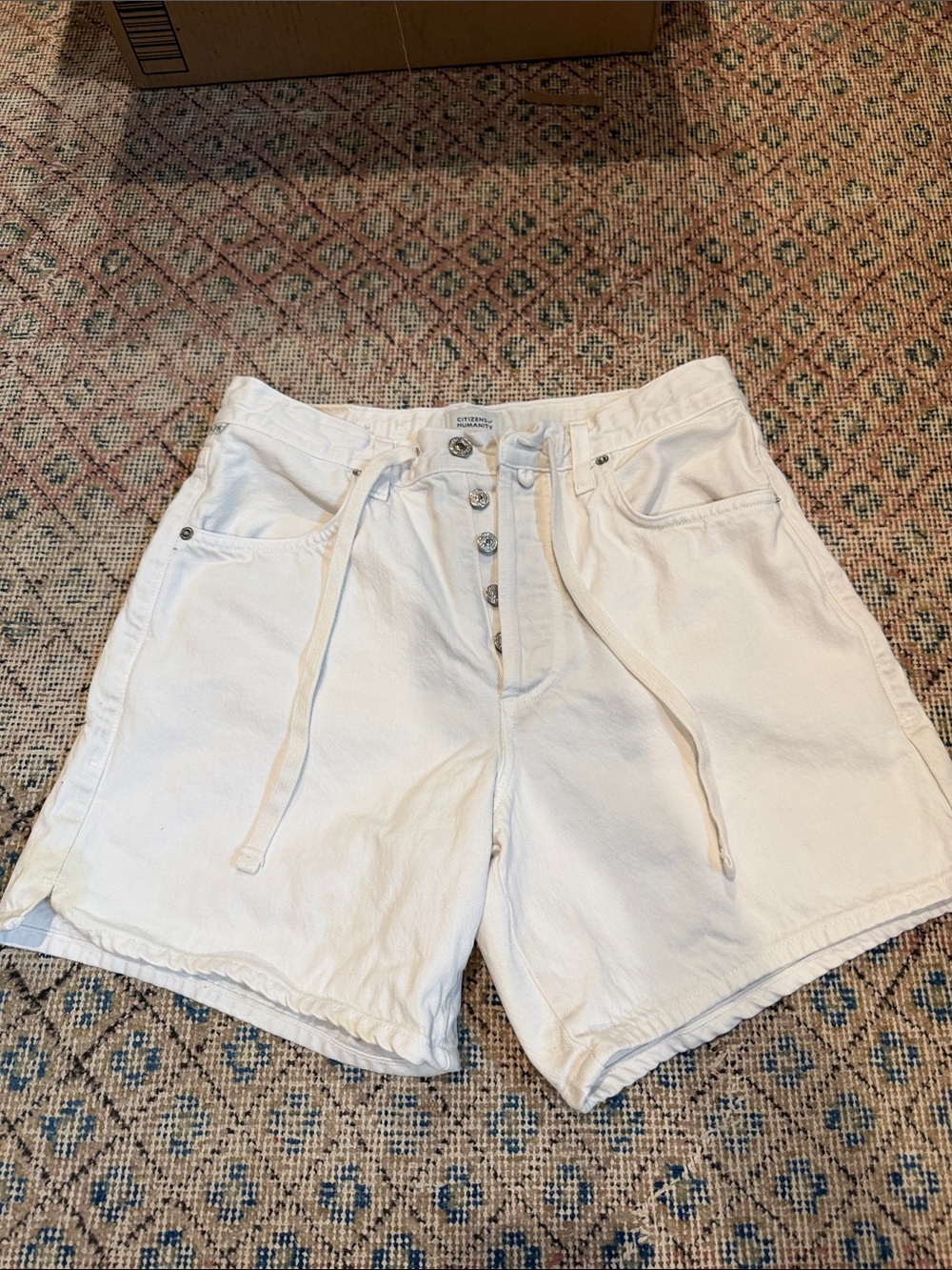 Citizens Of Humanity White Button-Fly Drawcord Bermuda Shorts